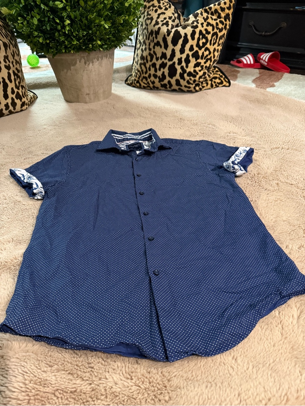 Cactus Man Me ‘s Navy Blue Short-Sleeve Button-Down Shirt with White Microdots